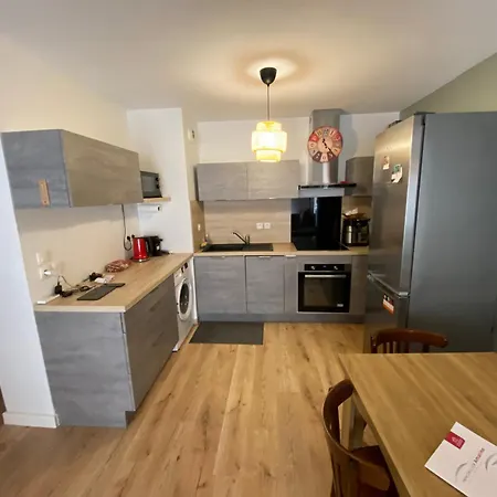 Apartment 3 Pieces Climatise Avec Parking Et Wi-fi A - Fr-1-338-601 Sète
